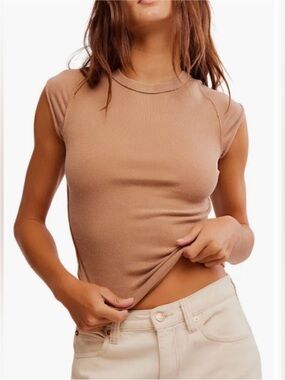 Free People Ribbed Short Sleeve Tee in Camel